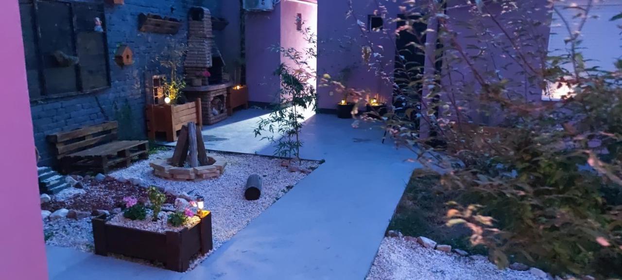 Zen Apartmani Zrenjanin Eksteriør bilde