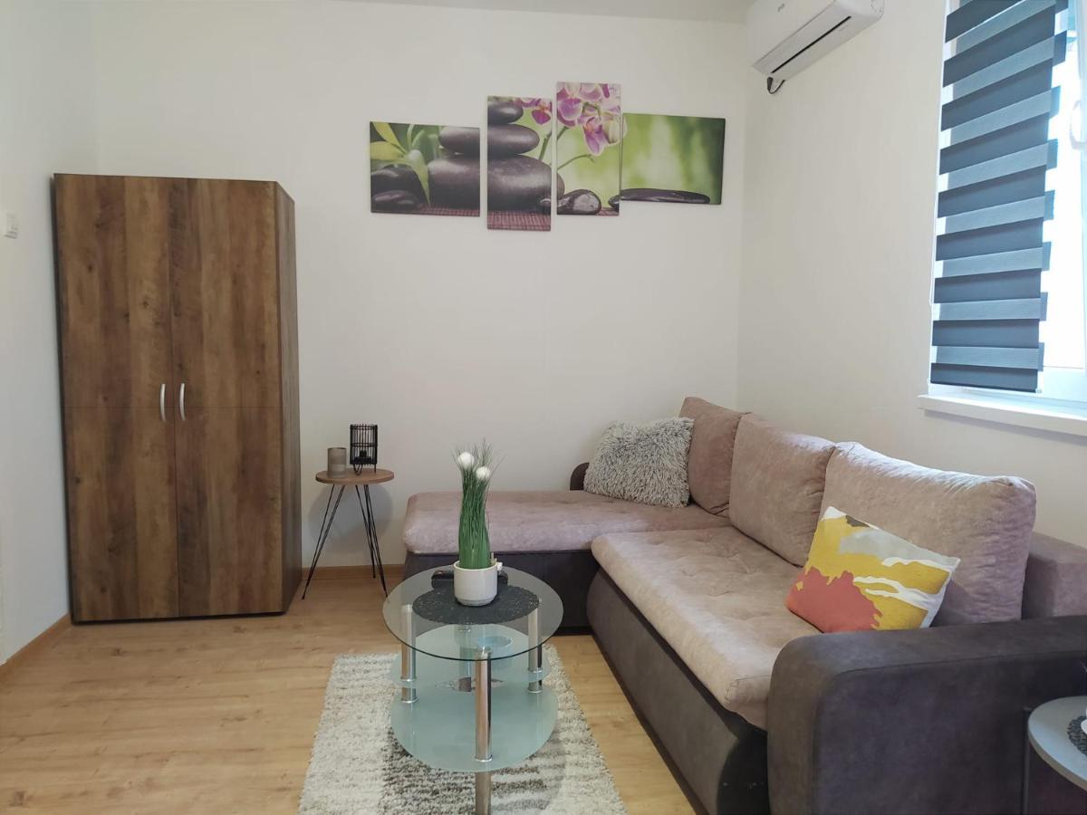 Zen Apartmani Zrenjanin Eksteriør bilde